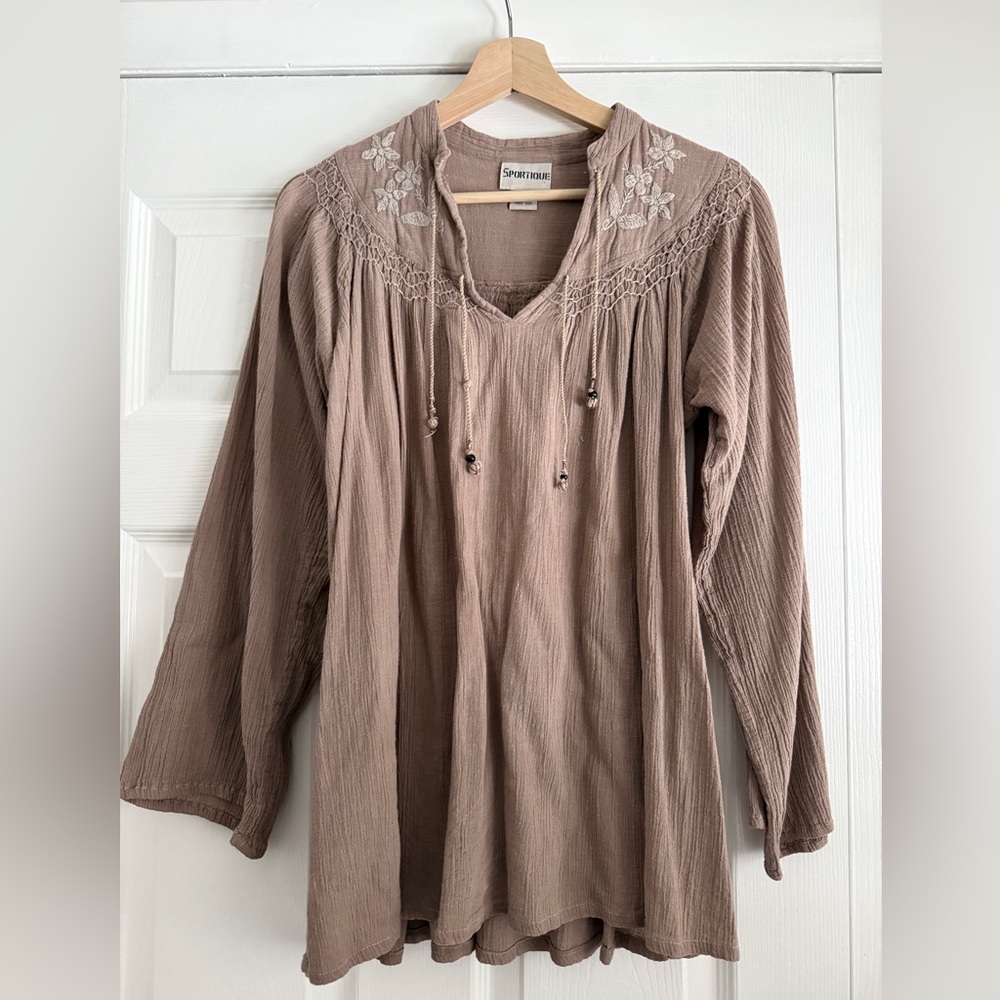 Soft, airy vintage boho blouse in a warm taupe